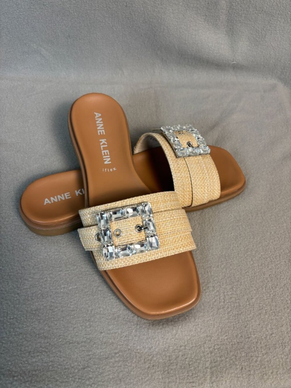 Anne Klein Capara Sandals Raffia Buckle With Crystal Accents Size 9M Beige NWOB.
